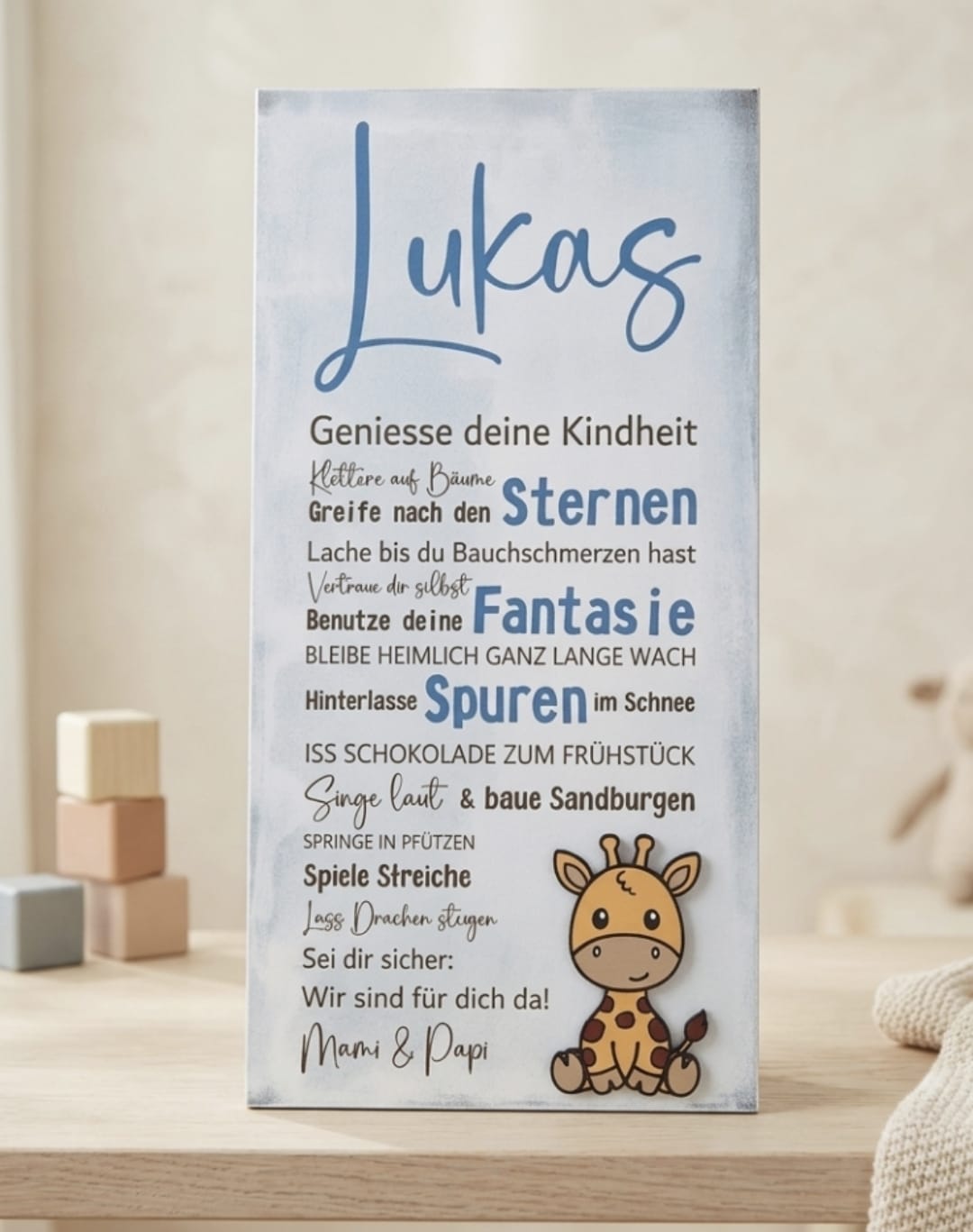 Personalisiertes Kinderschild Shabby Chic mit Babygiraffe-Sujet, lasergraviert auf Holz – Geschenk zur Taufe oder Geburt, 60 x 30 cm